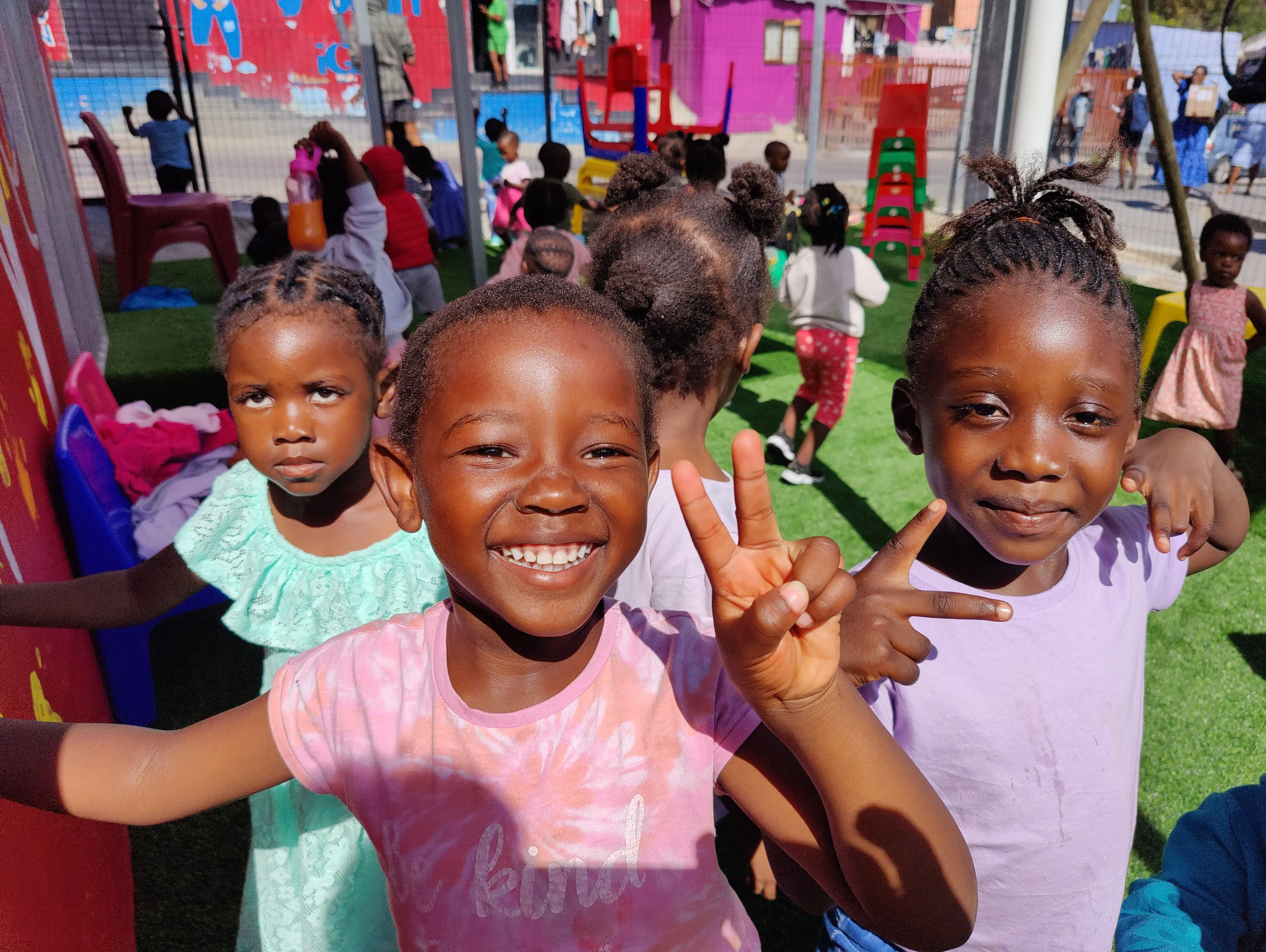 Kinder im Kindergarten Siyakhula, Imizamo Yethu, Kapstadt